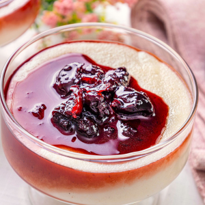 Orez Cu Lapte si dulceata de Visine /Afine /Prune .